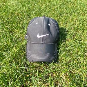 Faded black Nike golf hat